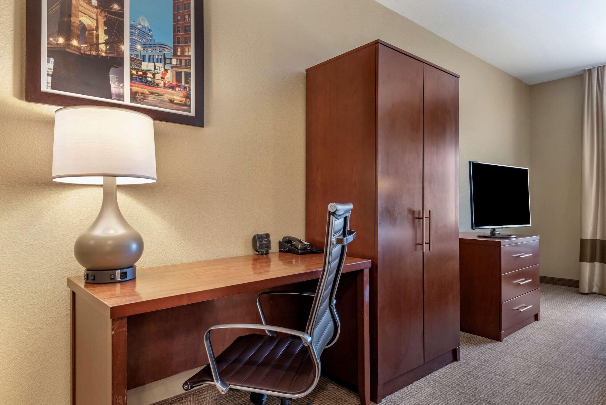Comfort Suites Mason Near Kings Island Екстер'єр фото